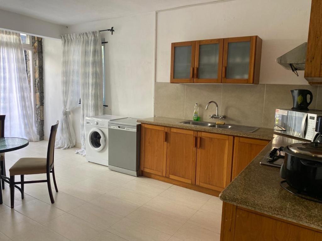 Oceanpride Complex Apartman Flic-en-Flacq Kültér fotó